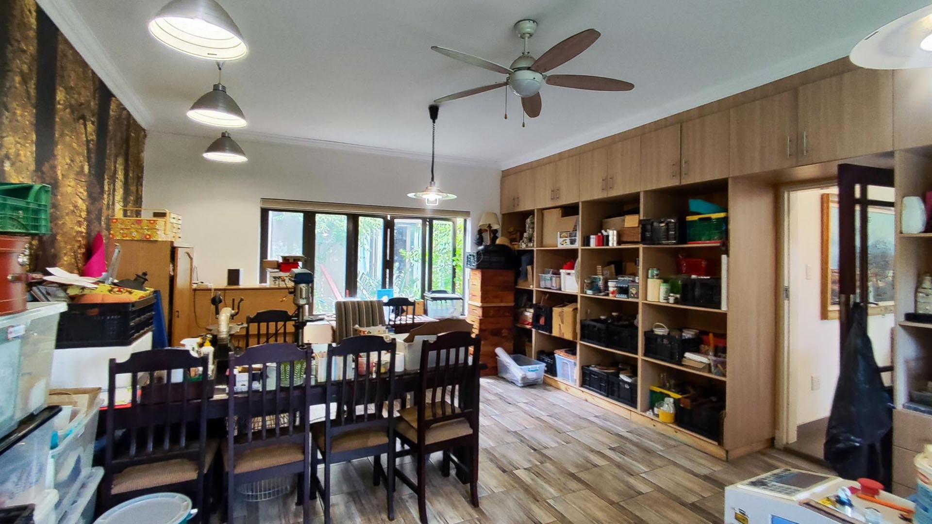 Dining Room - 87 square meters of property in Randhart