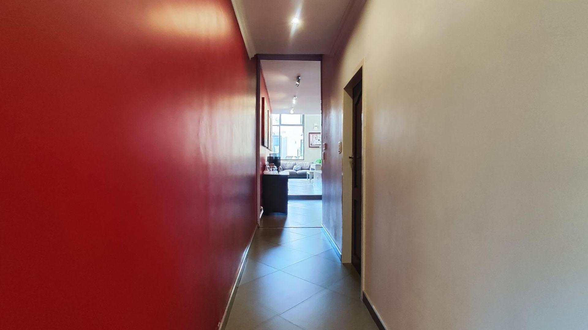 Spaces - 160 square meters of property in Randhart