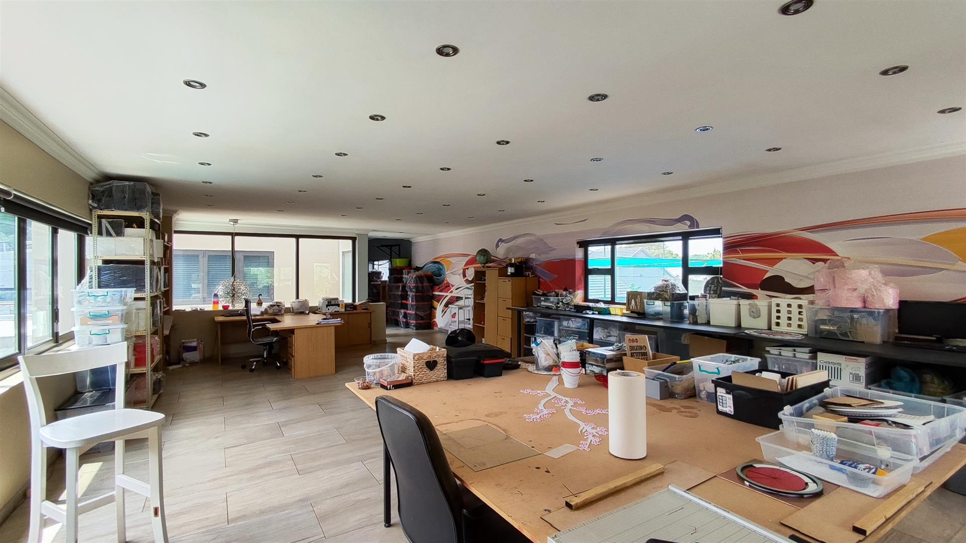 Study - 132 square meters of property in Randhart