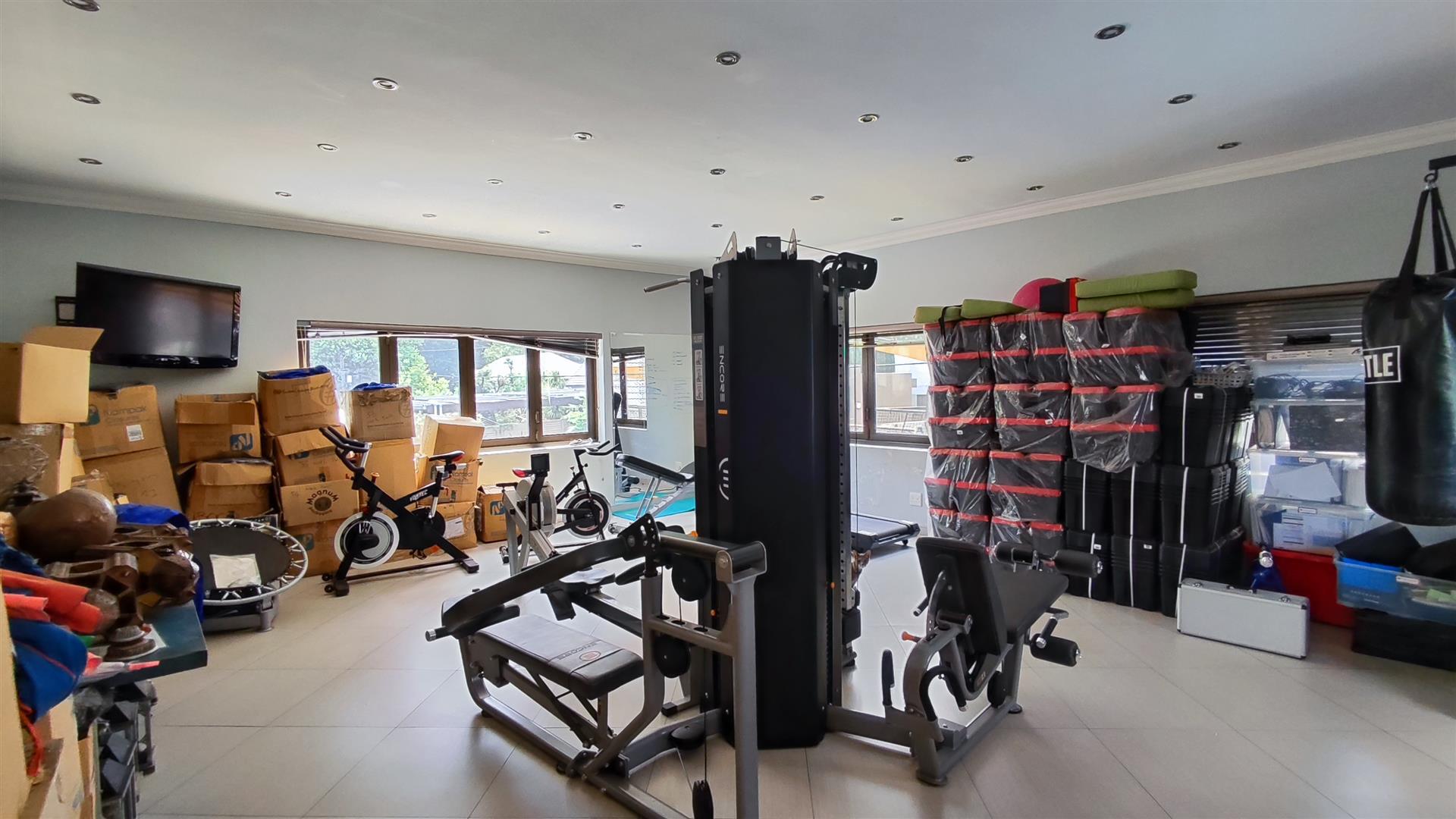 Spaces - 160 square meters of property in Randhart