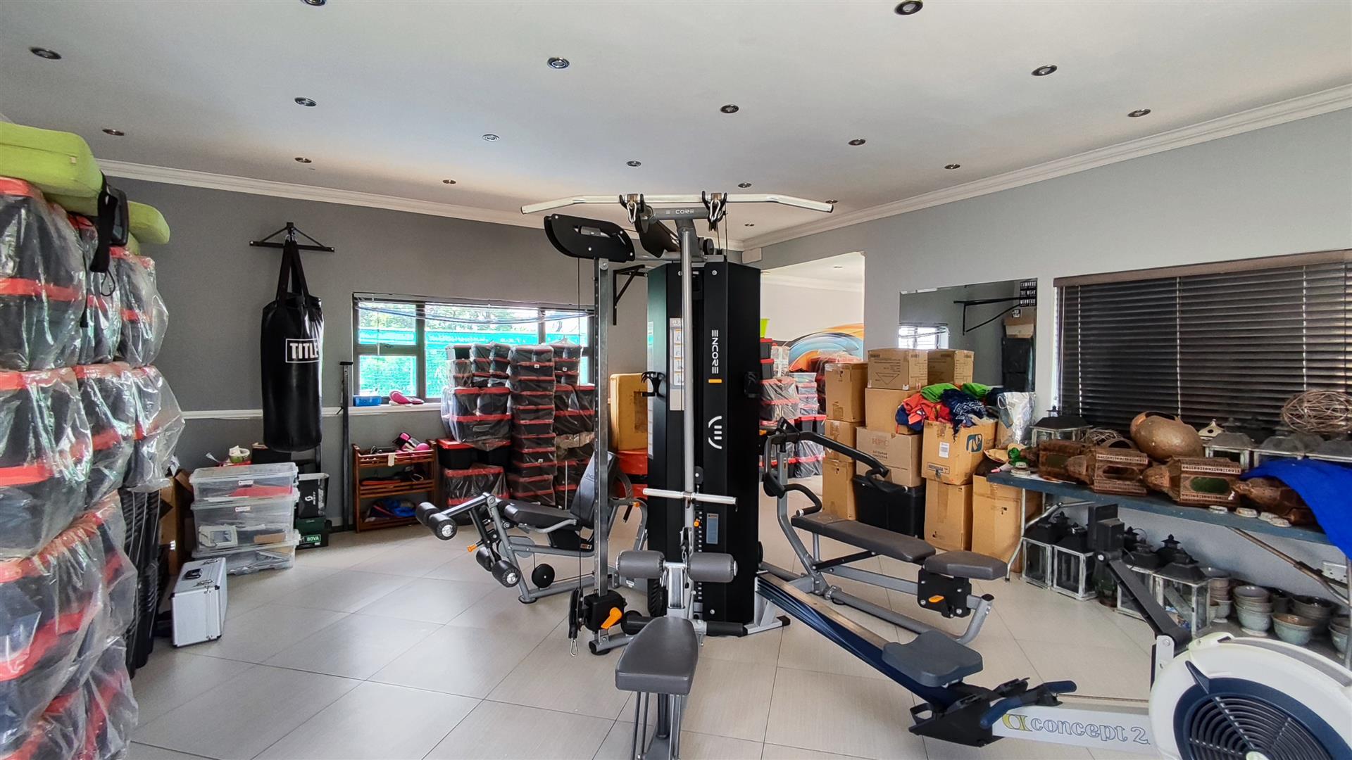 Spaces - 160 square meters of property in Randhart