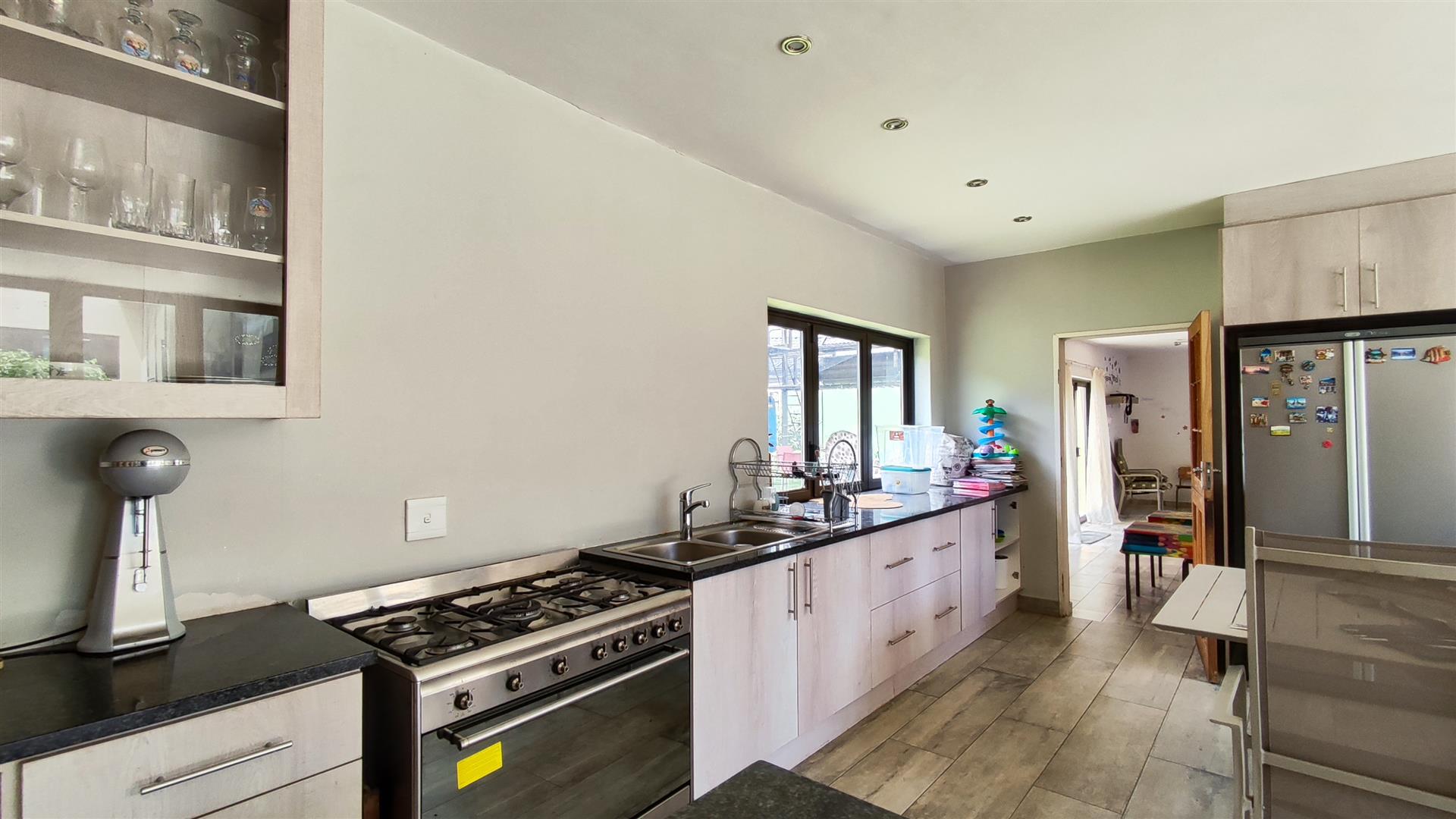 Kitchen - 62 square meters of property in Randhart