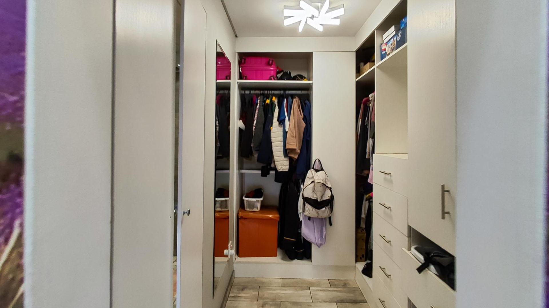 Bed Room 2 - 31 square meters of property in Randhart