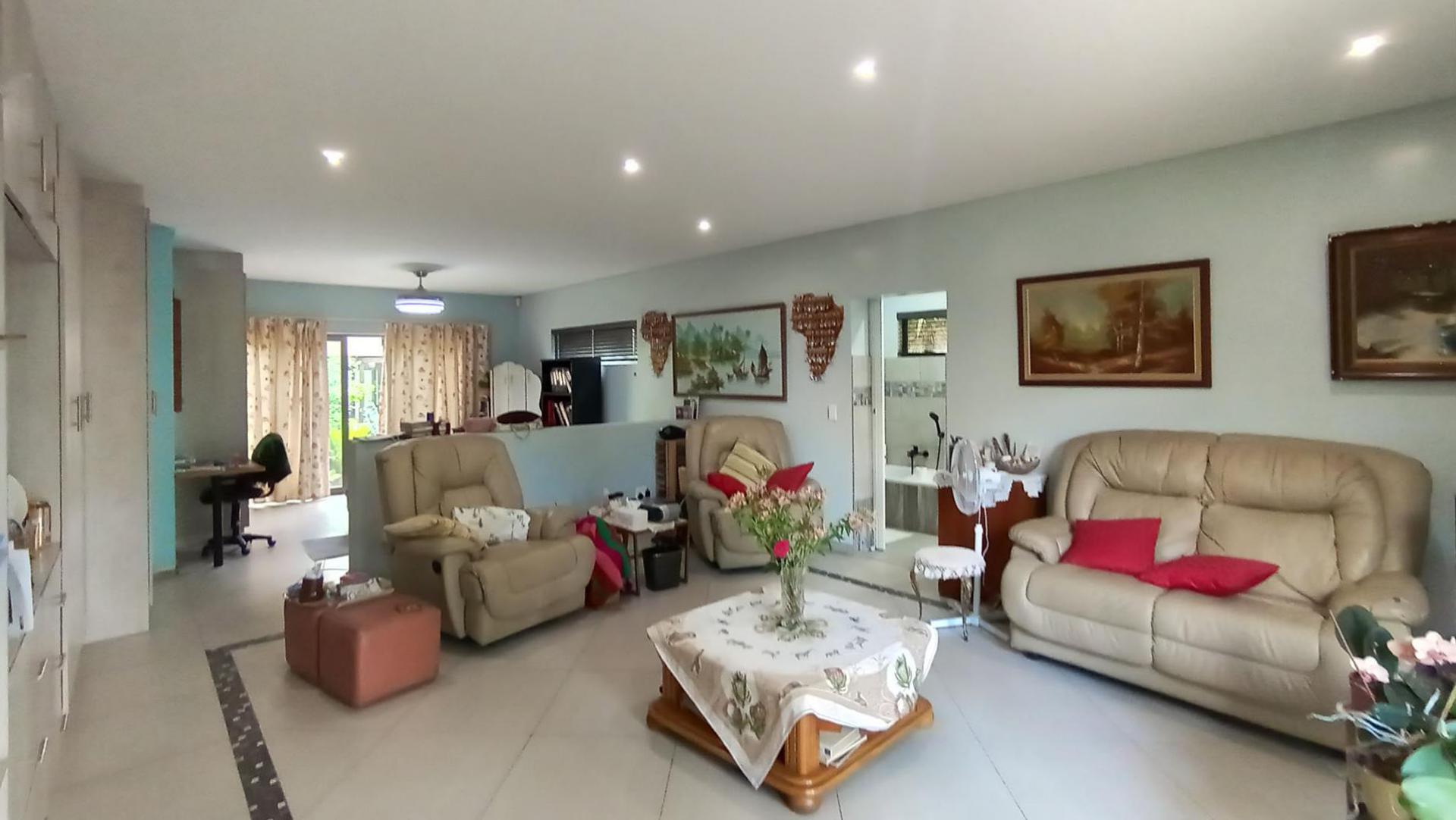 Bed Room 4 - 56 square meters of property in Randhart