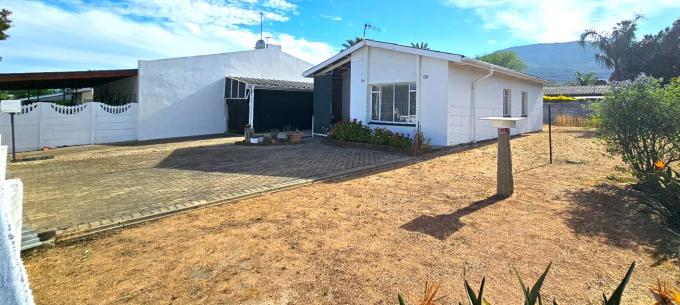 3 Bedroom House for Sale For Sale in Paarl - MR656953