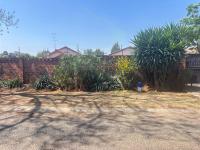 Front View of property in Meredale