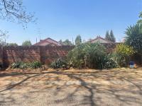 Front View of property in Meredale