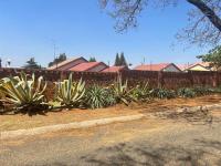 Front View of property in Meredale