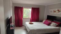 Bed Room 1 of property in Fernglen