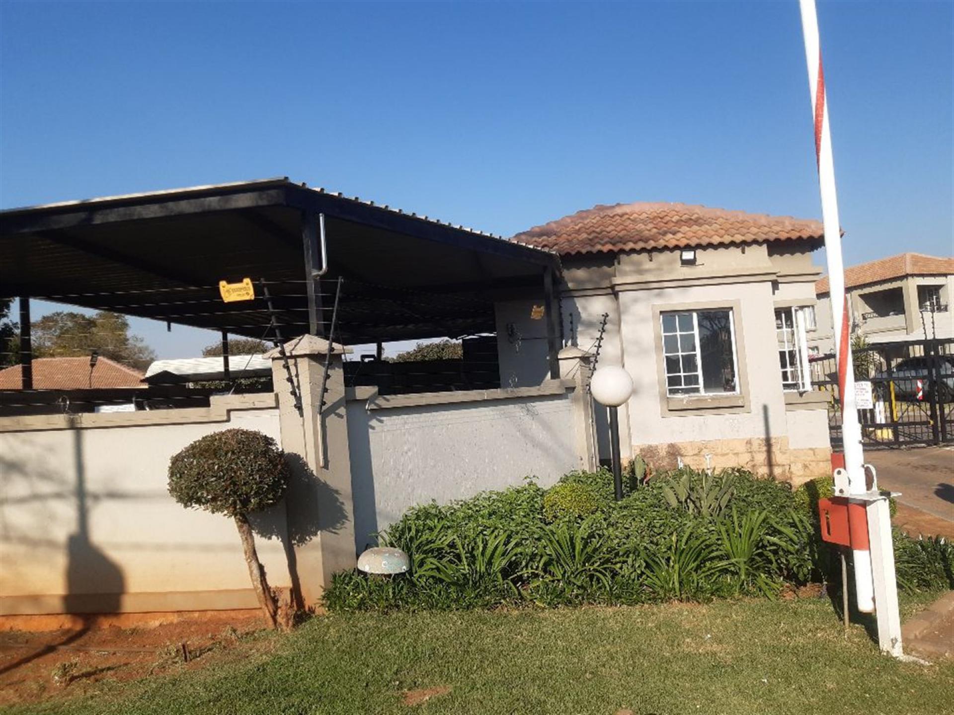 Front View of property in Bergbron