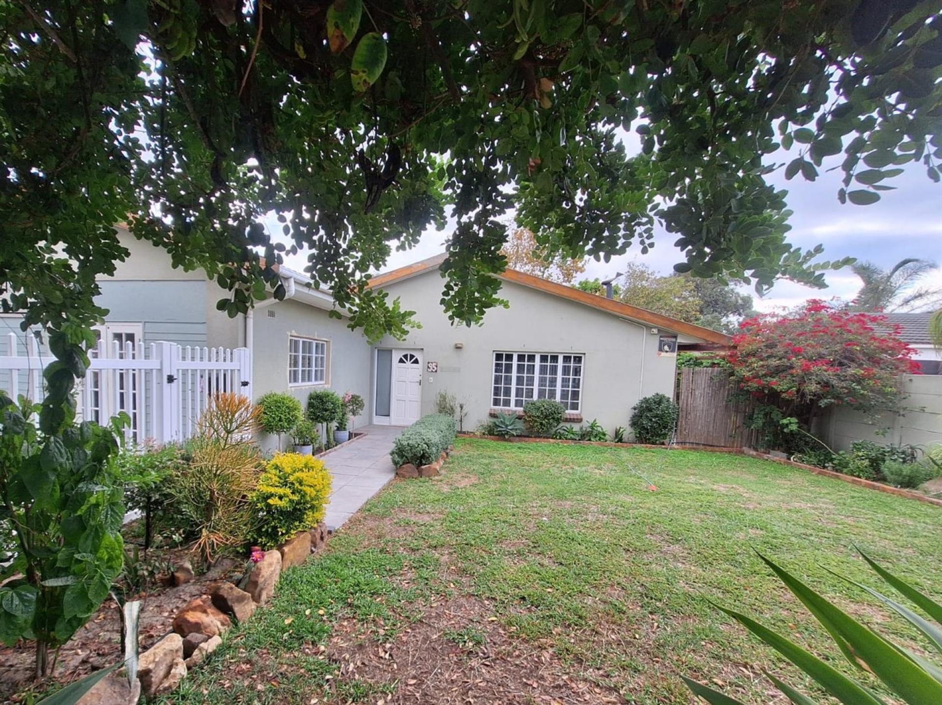 Front View of property in Protea Hoogte