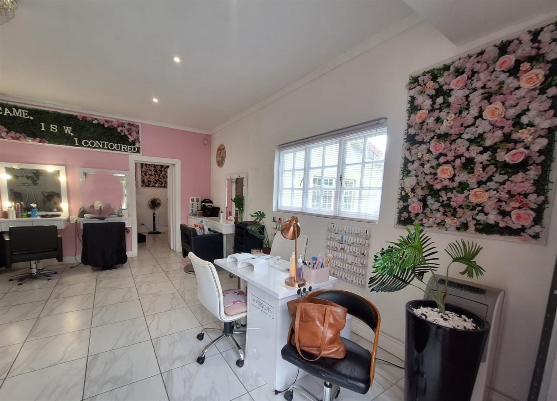Spaces of property in Protea Hoogte
