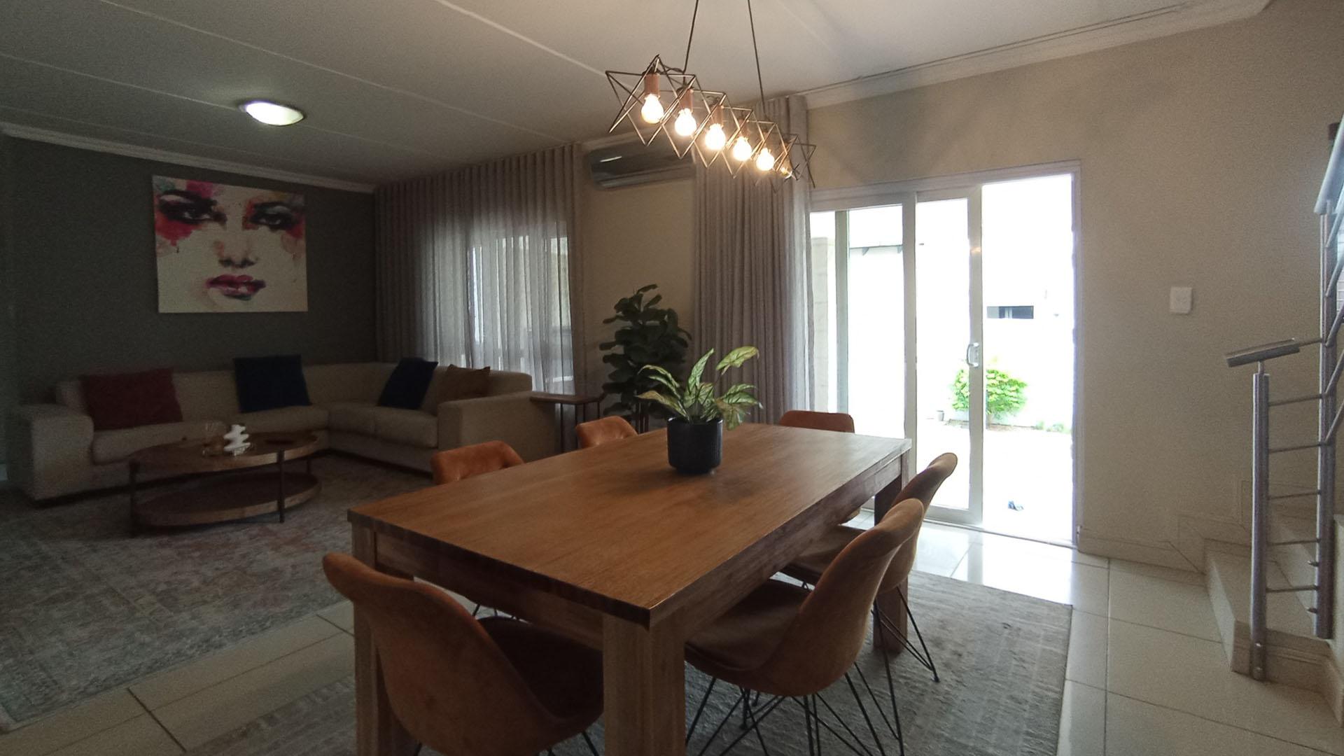 Dining Room - 20 square meters of property in Kyalami Hills