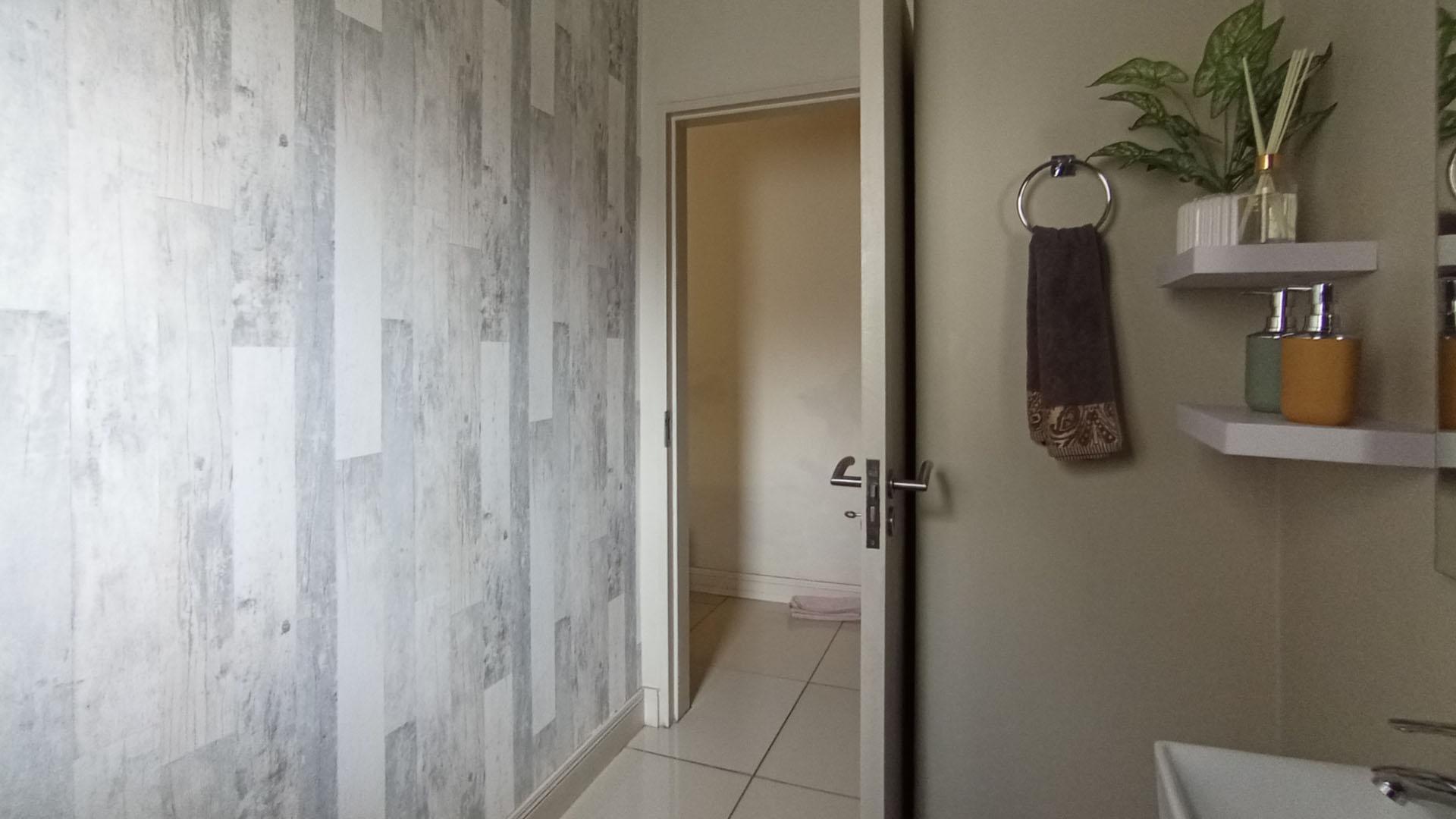 Guest Toilet of property in Kyalami Hills