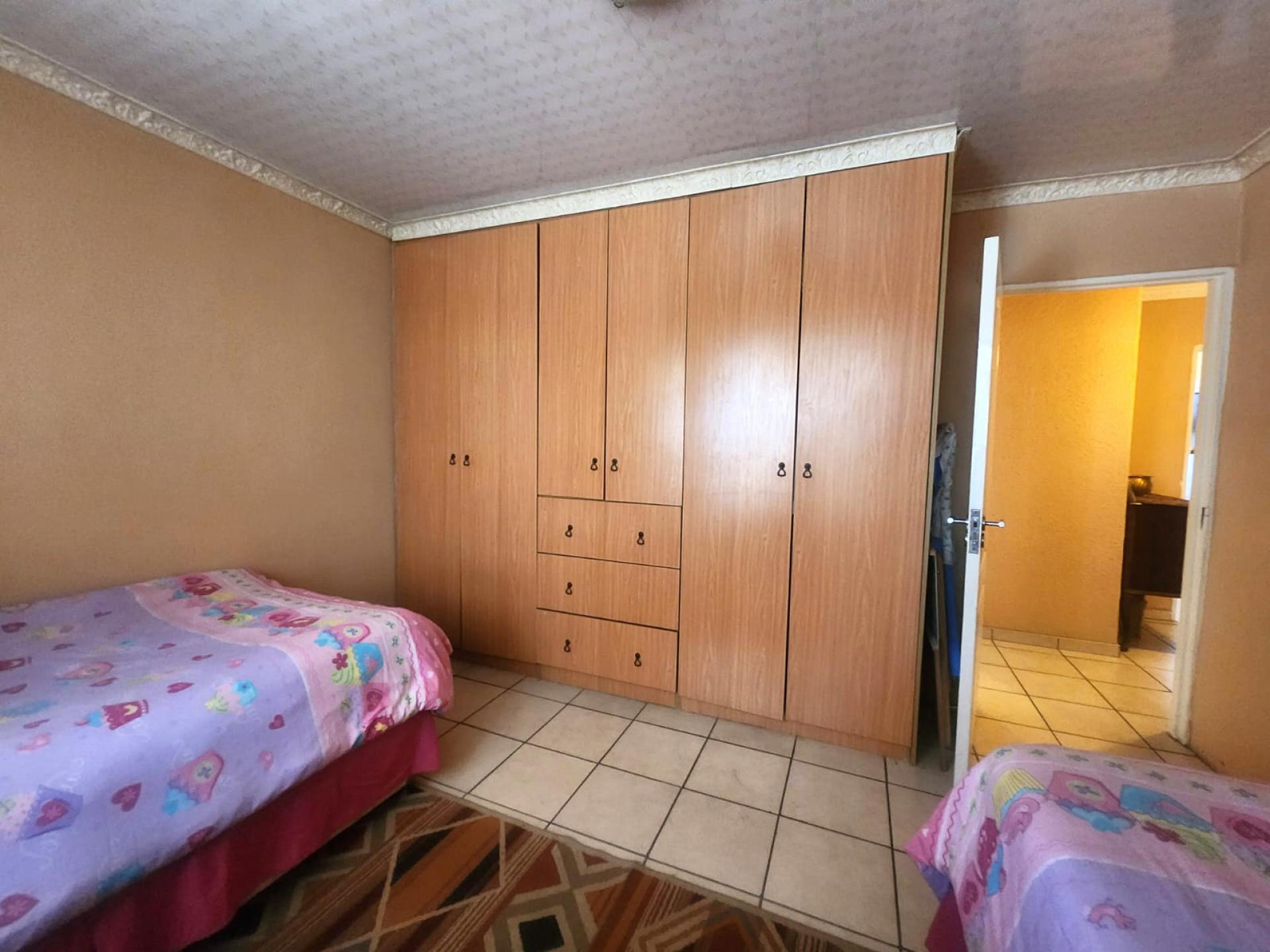  of property in Geluksdal