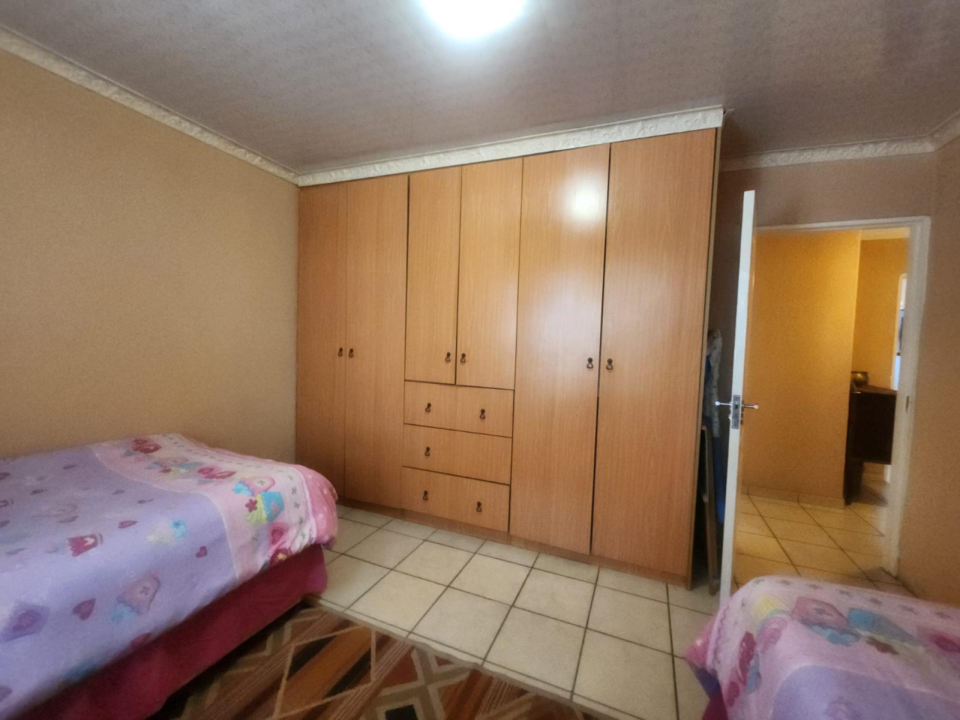  of property in Geluksdal