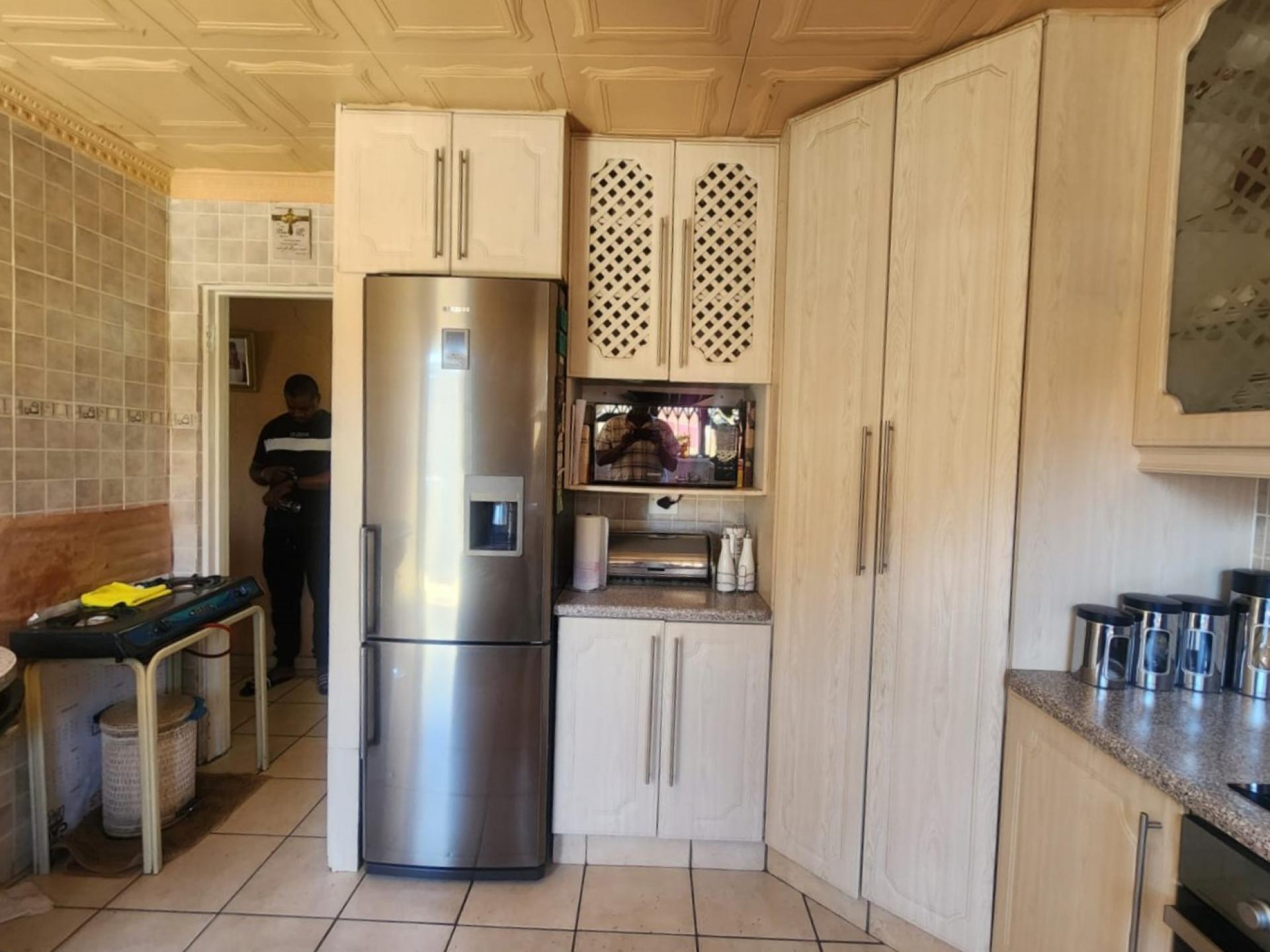  of property in Geluksdal