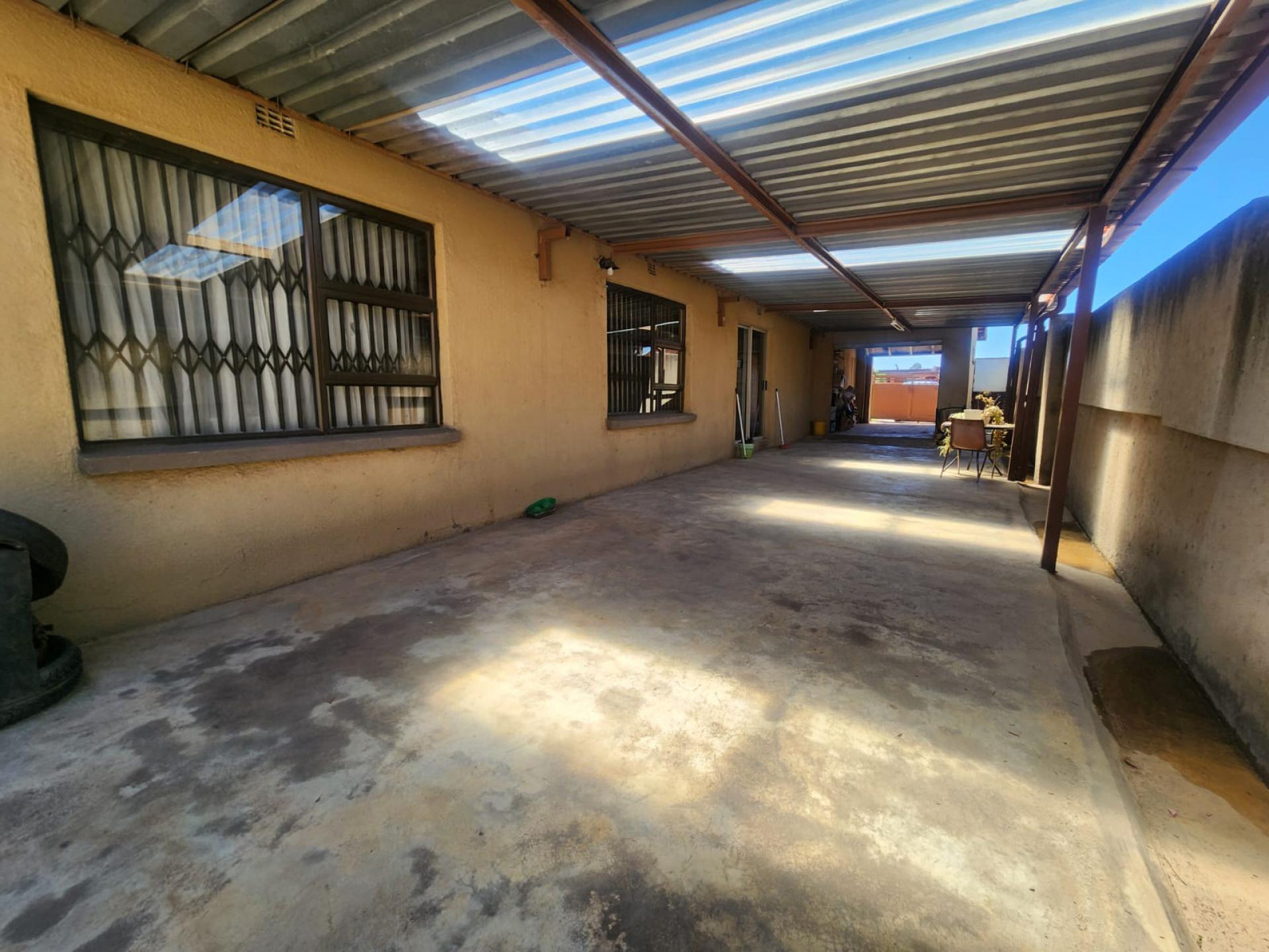  of property in Geluksdal