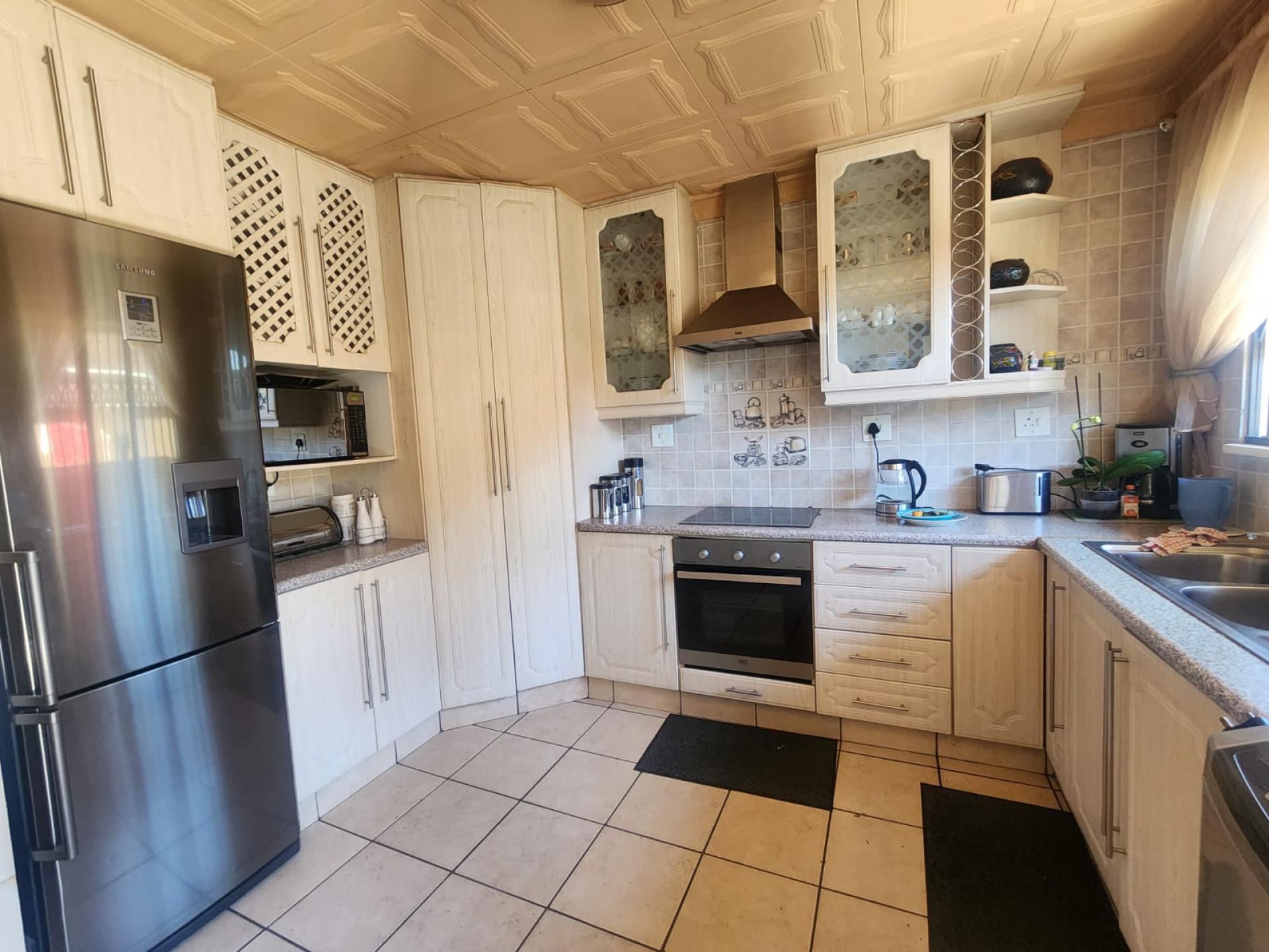  of property in Geluksdal