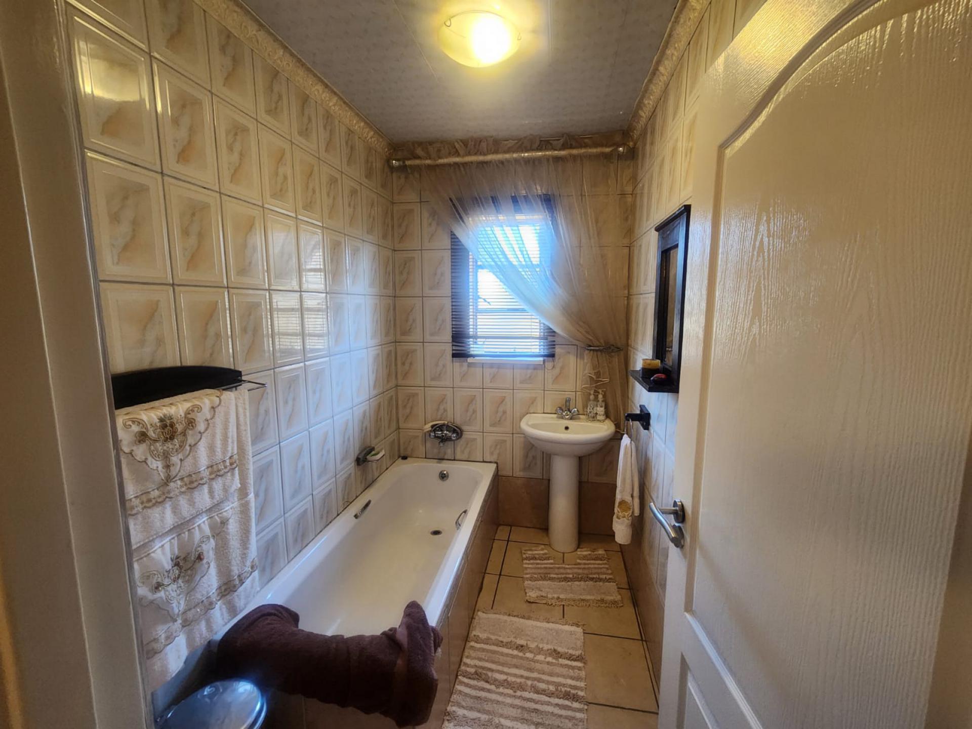  of property in Geluksdal