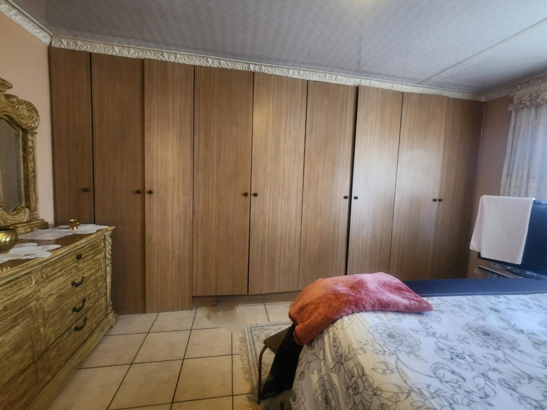  of property in Geluksdal