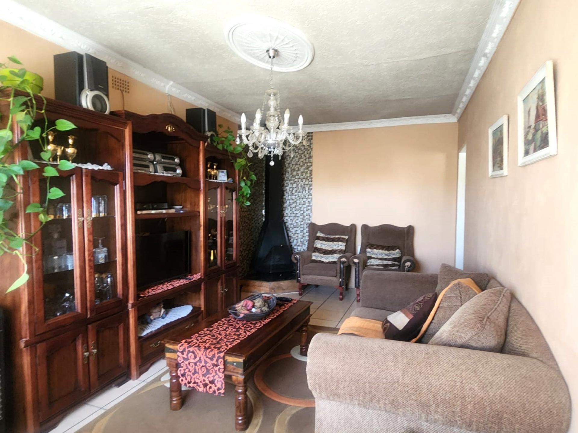  of property in Geluksdal