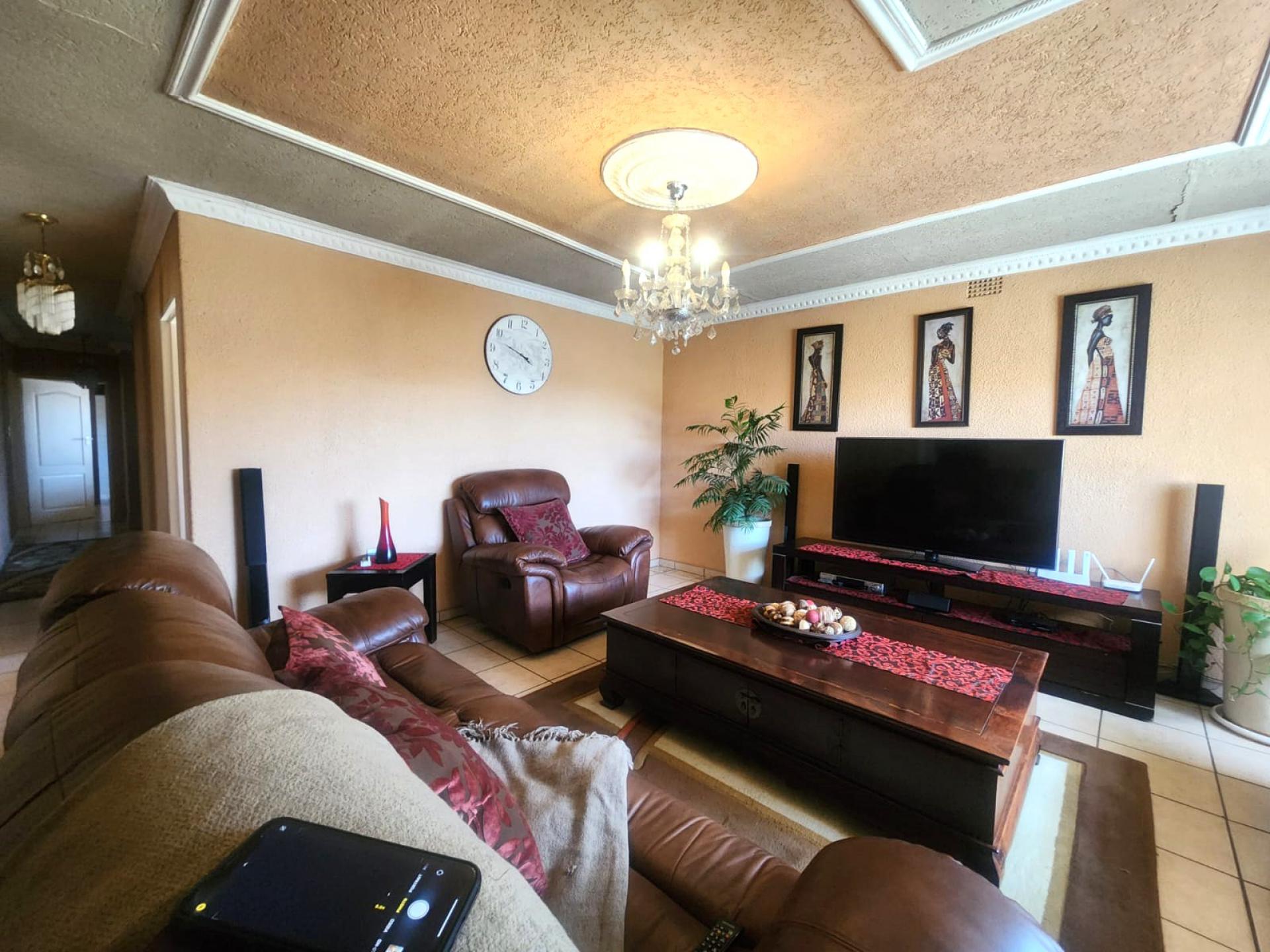  of property in Geluksdal