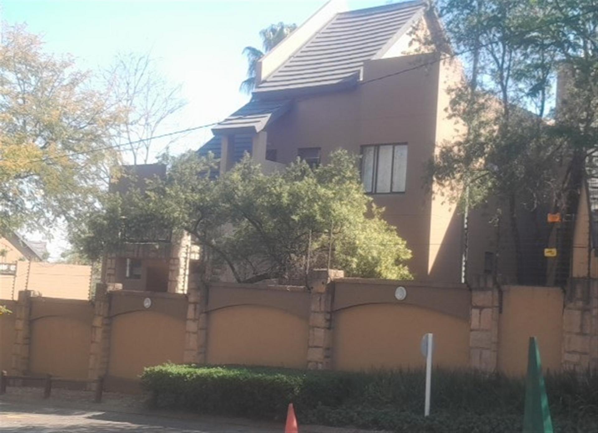 Front View of property in Douglasdale
