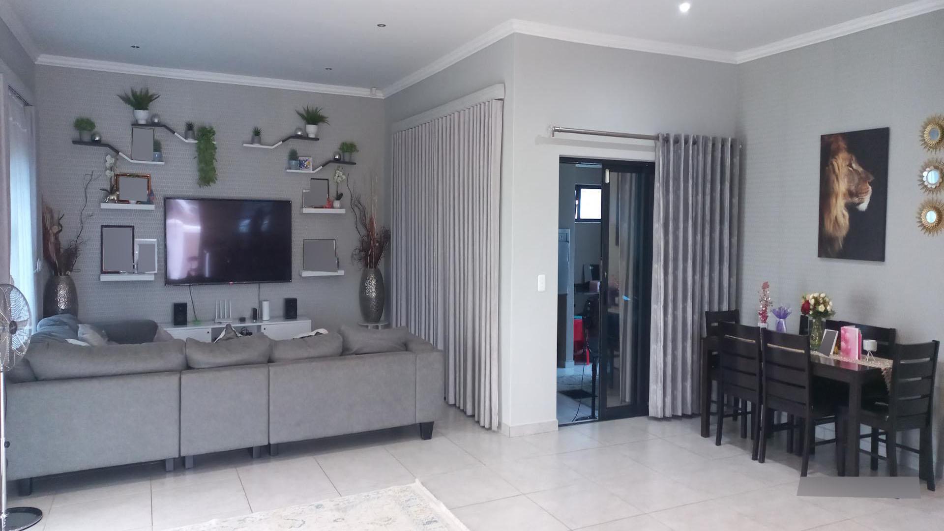 Lounges of property in Admirals Park