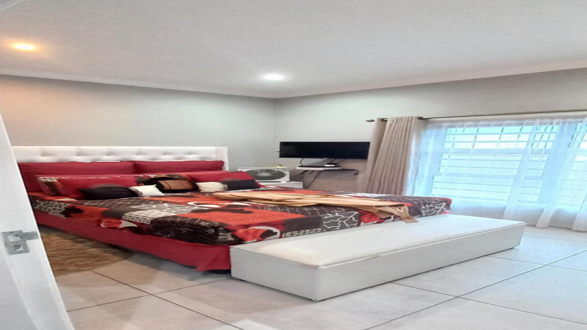 Bed Room 1 of property in Admirals Park