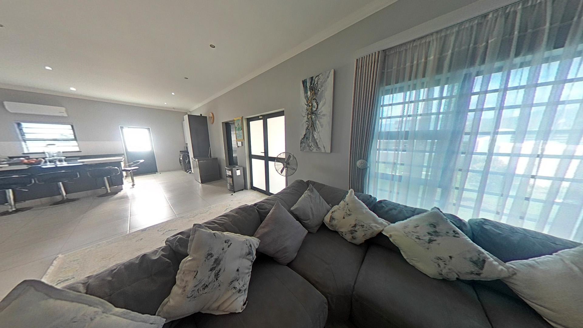 Lounges - 15 square meters of property in Admirals Park
