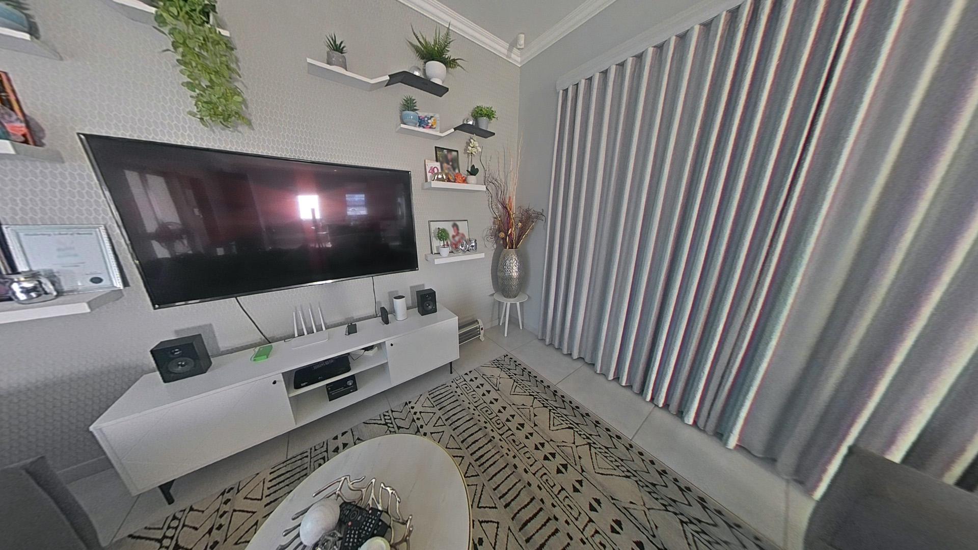 Lounges - 15 square meters of property in Admirals Park