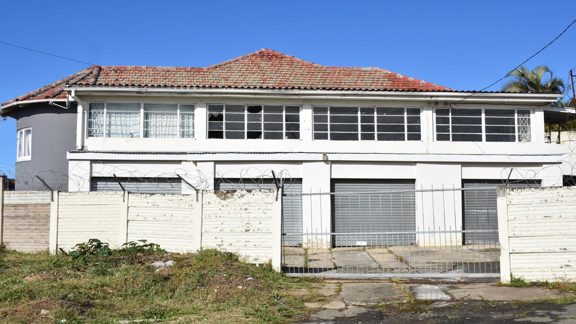 Front View of property in Berea