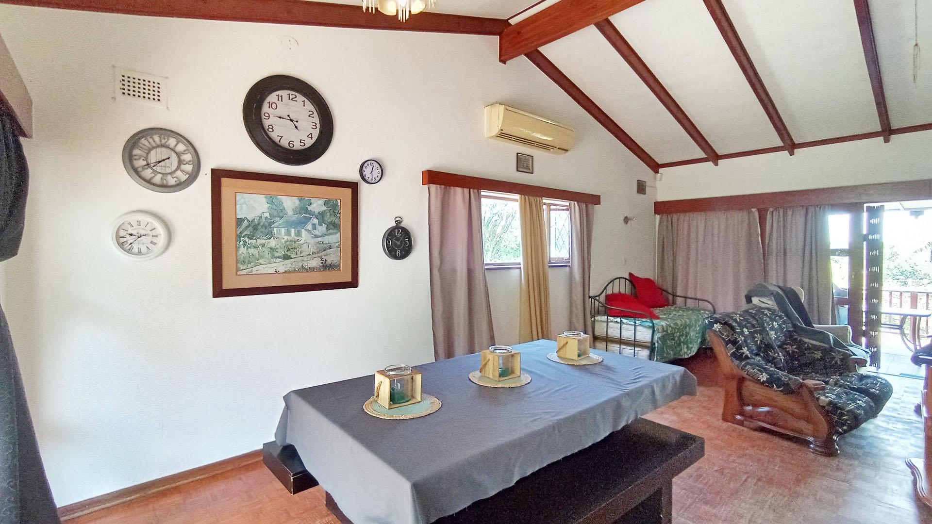 Dining Room - 18 square meters of property in Margate