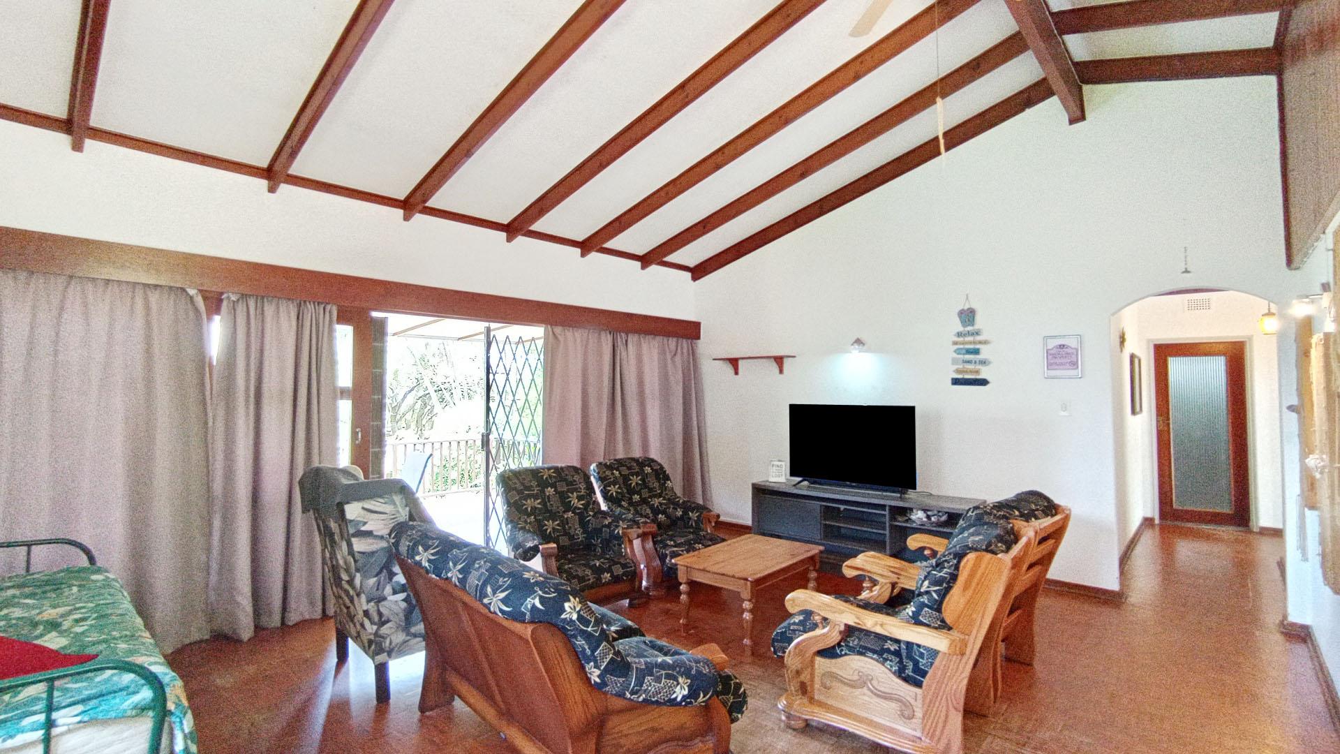 Lounges - 40 square meters of property in Margate