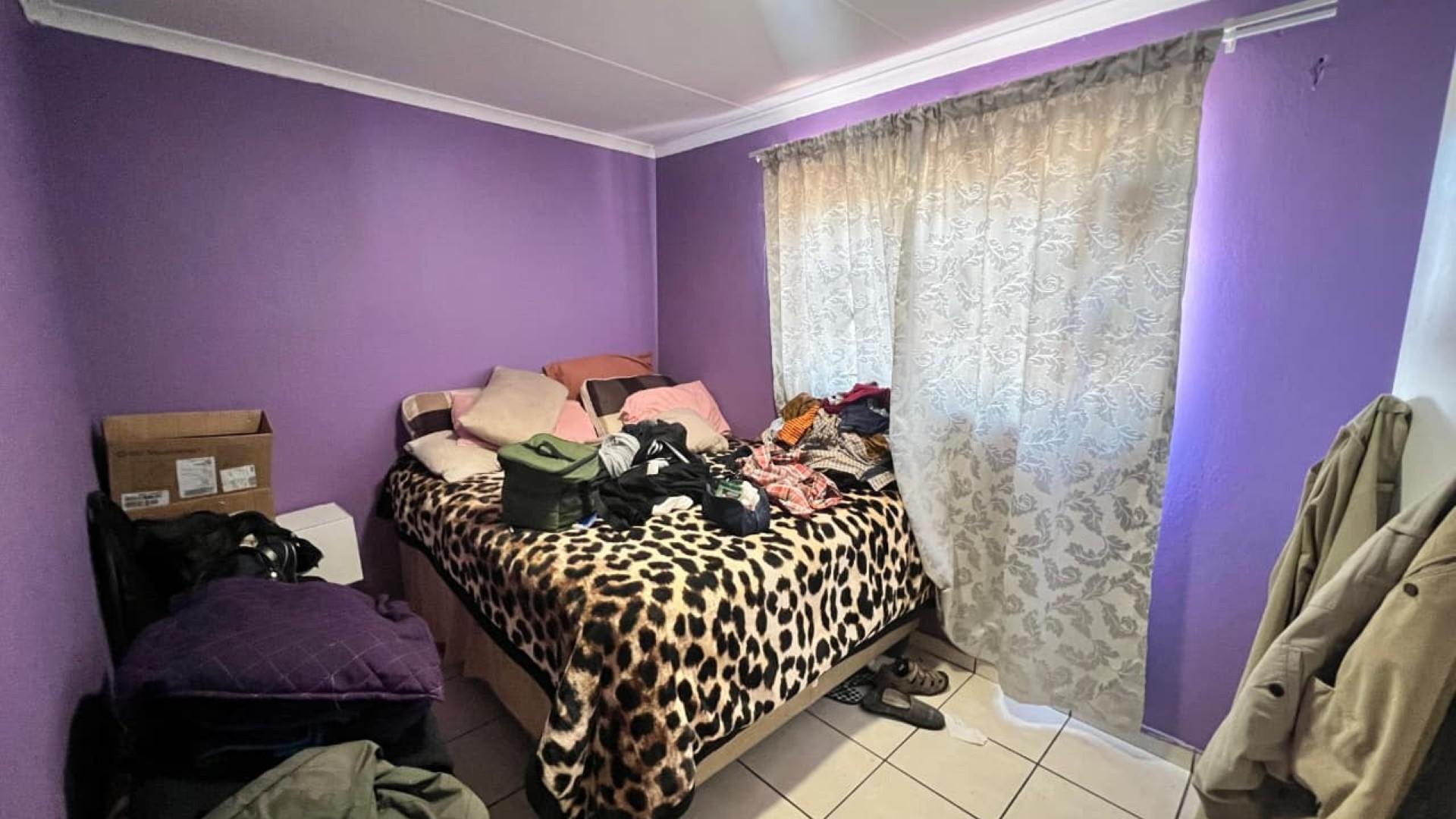 Bed Room 1 of property in Karino