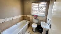 Bathroom 1 of property in Karino