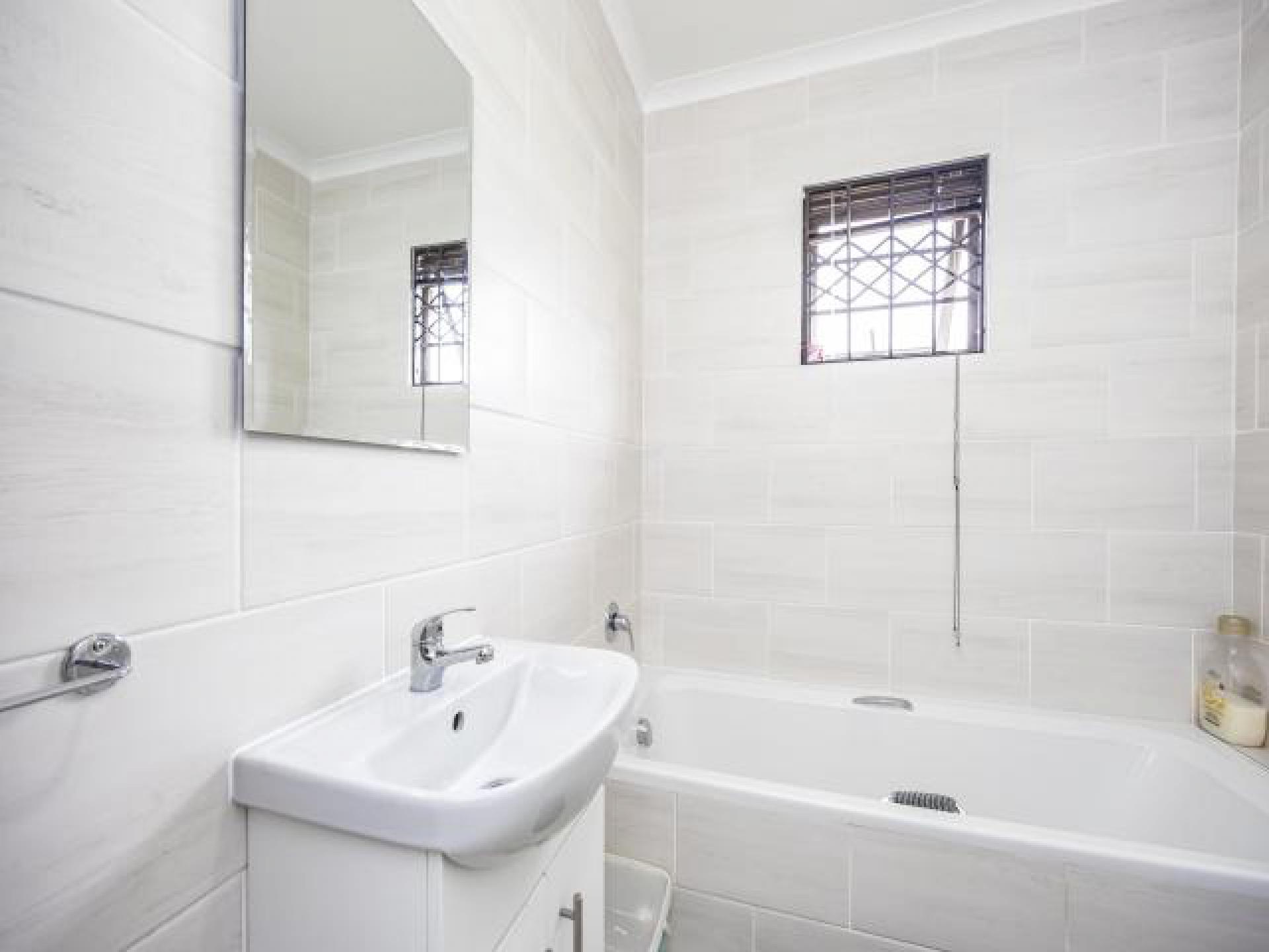 Bathroom 1 of property in Gonubie