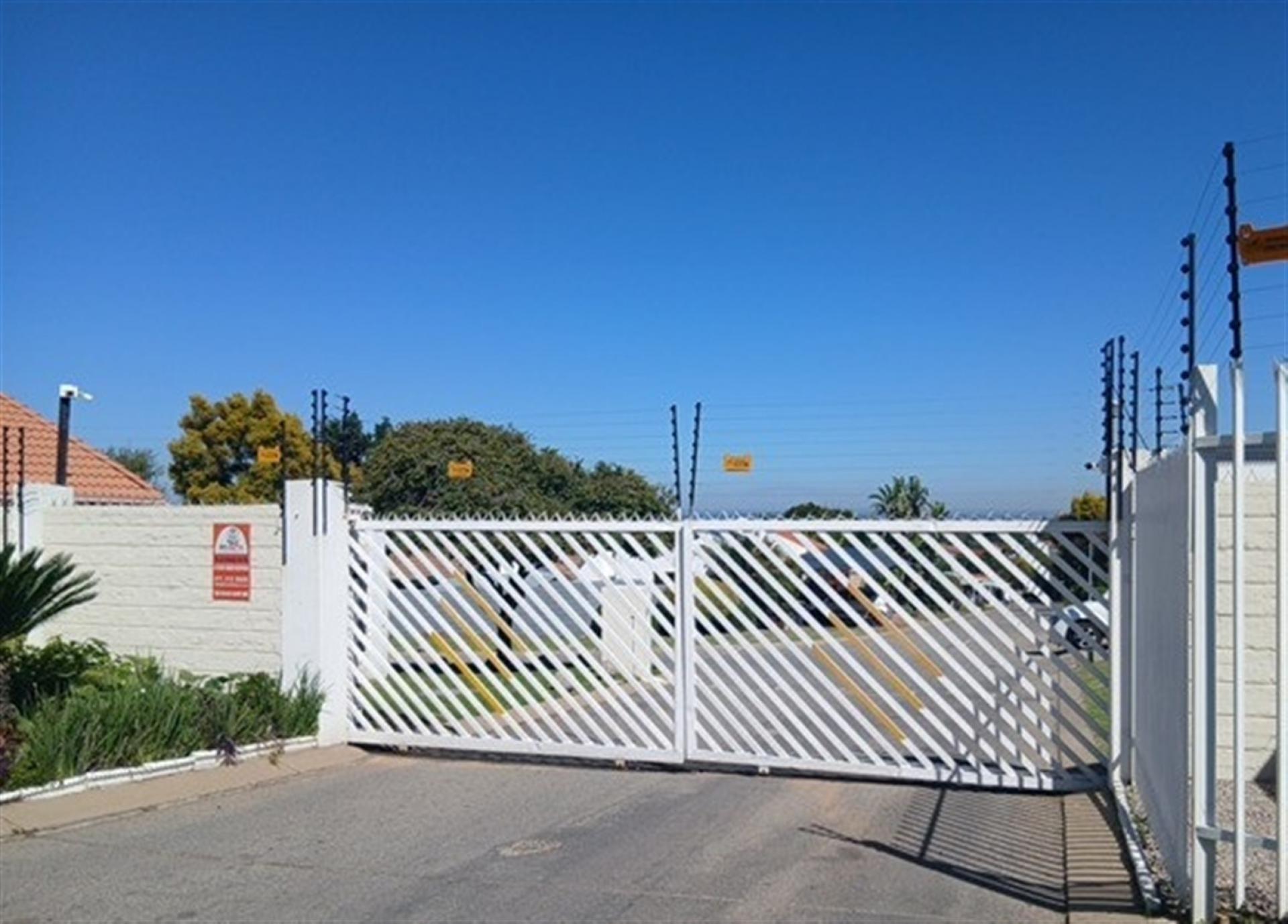 Front View of property in Halfway Gardens