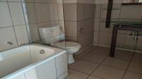 Bathroom 1 of property in Zandspruit