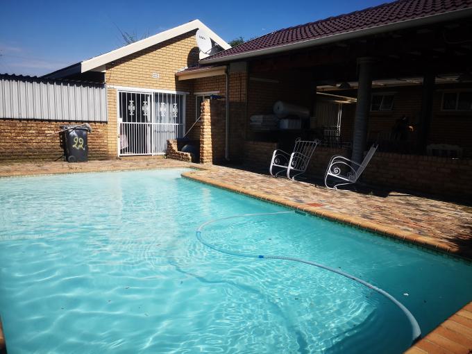 3 Bedroom House for Sale For Sale in Primrose - MR657480