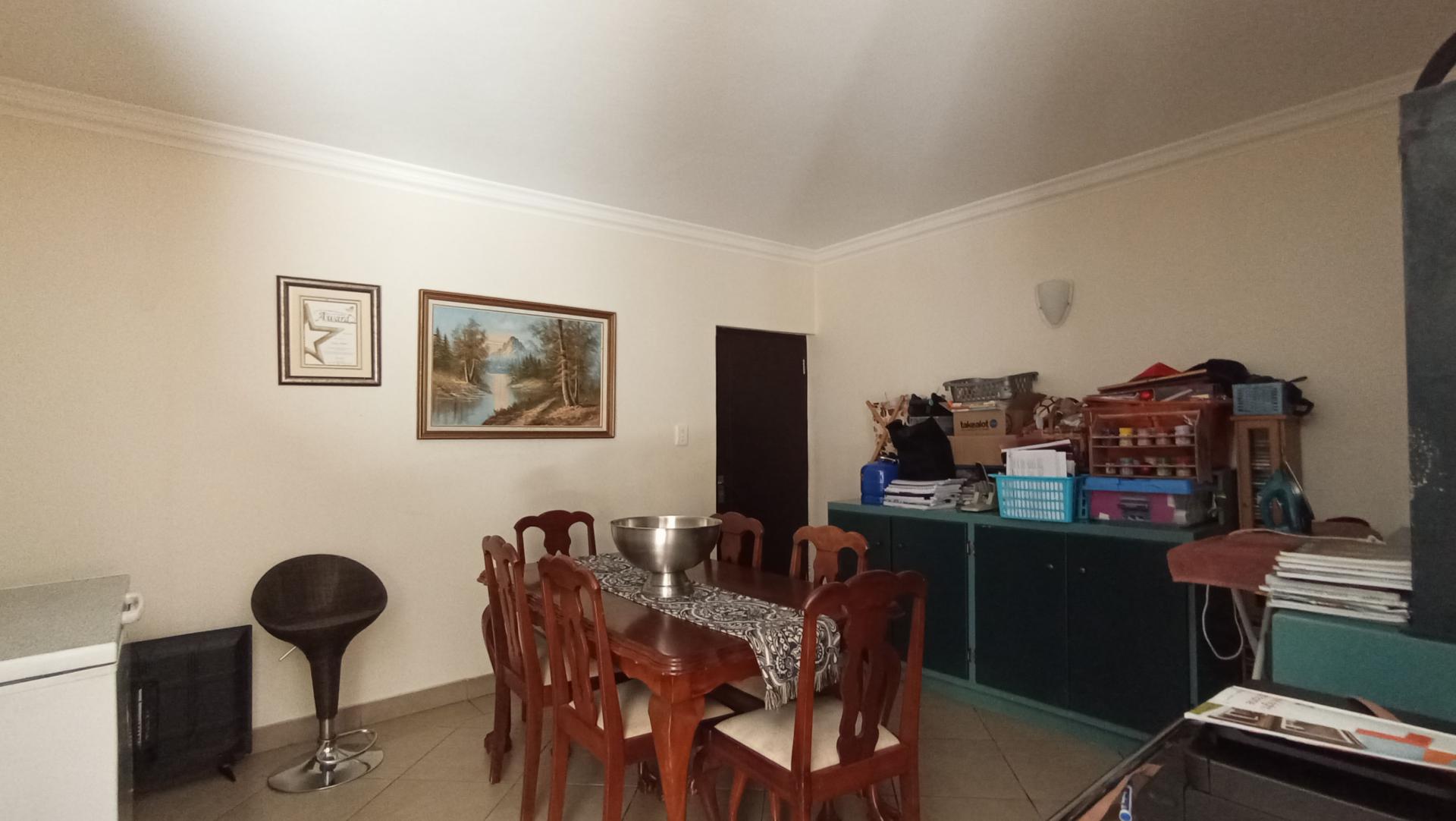Dining Room - 16 square meters of property in Ruimsig