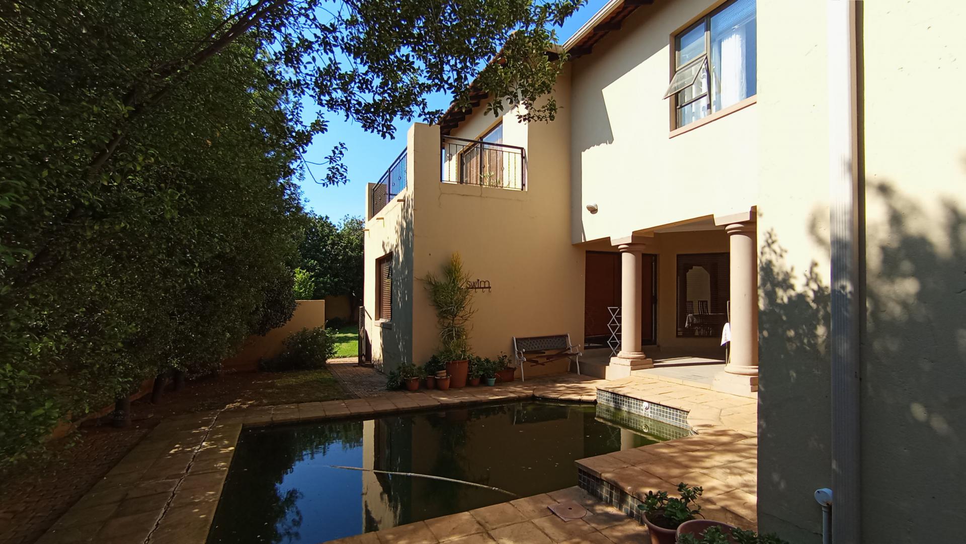 Backyard of property in Ruimsig