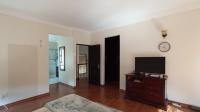 Main Bedroom - 33 square meters of property in Ruimsig