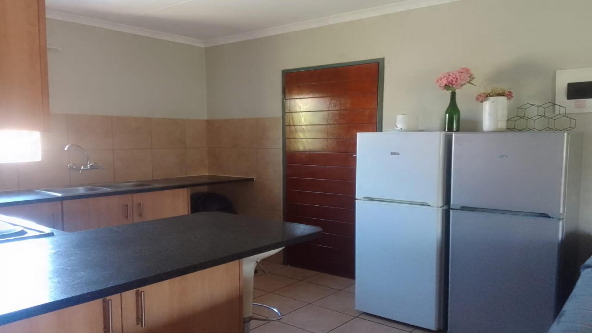 Kitchen of property in Alveda