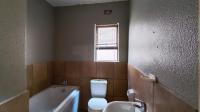 Bathroom 1 - 6 square meters of property in Albertsdal