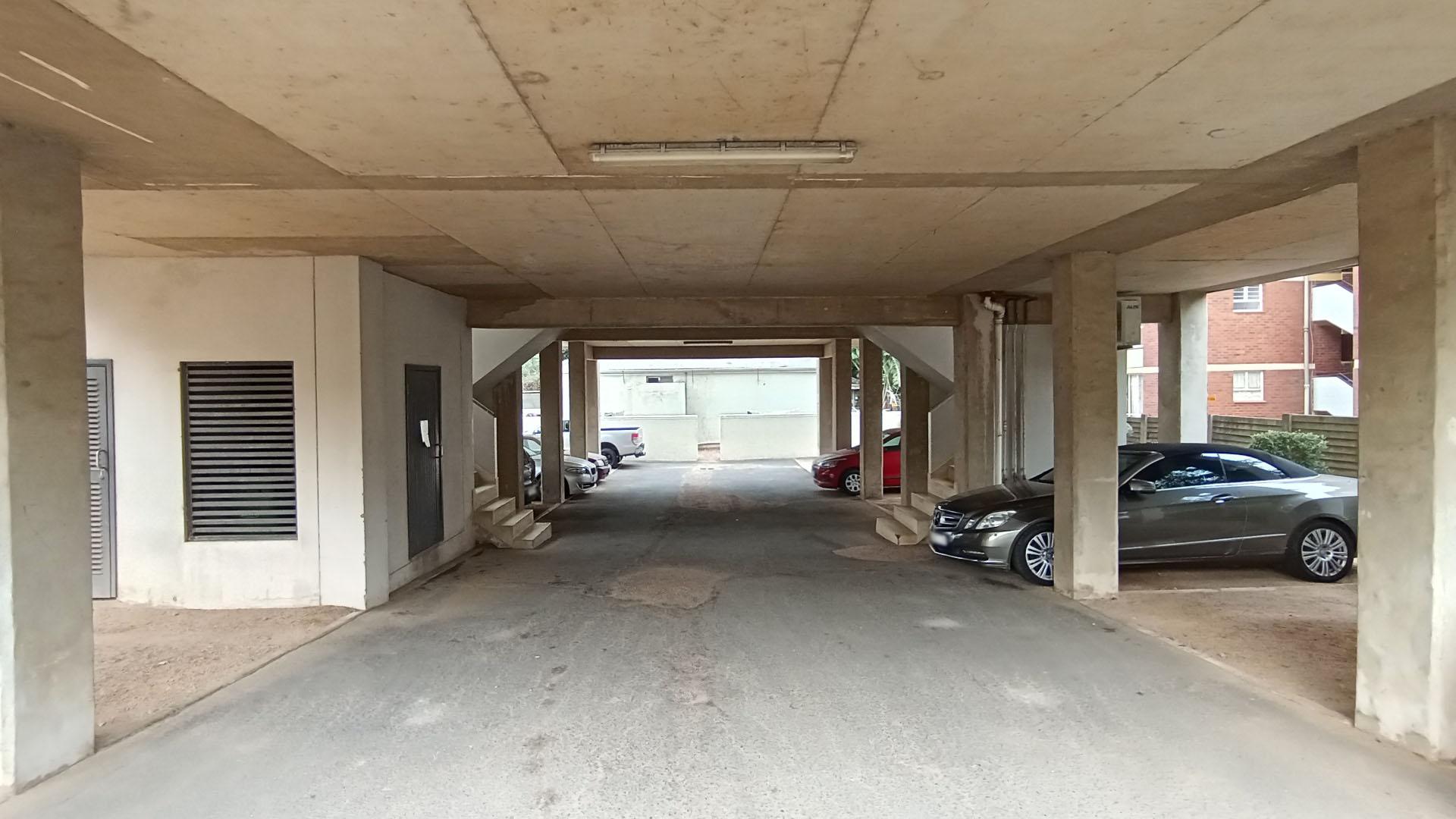 Spaces - 3 square meters of property in Essenwood