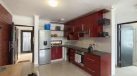 Kitchen - 11 square meters of property in Essenwood