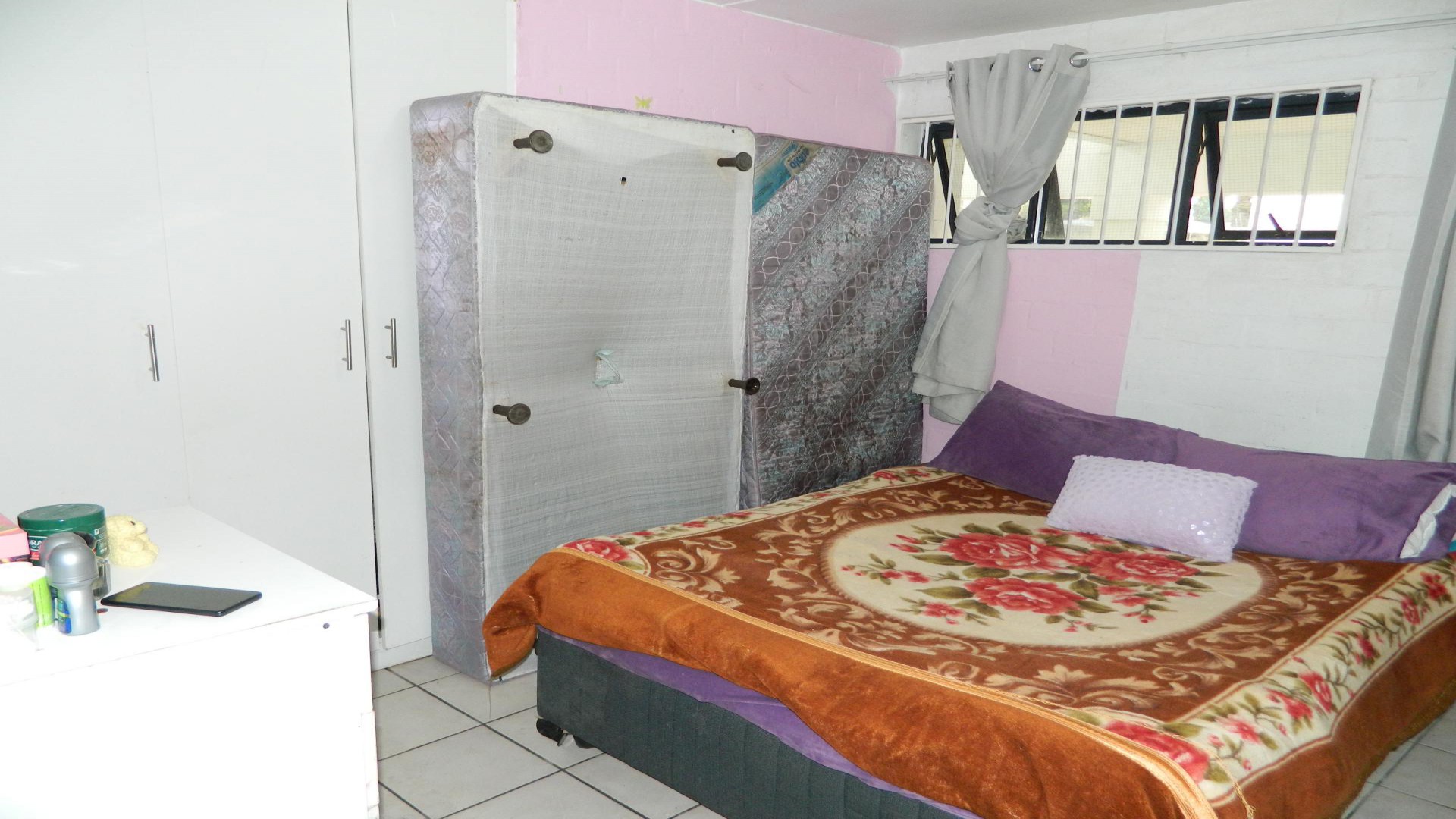 Bed Room 1 of property in Wynberg - CPT