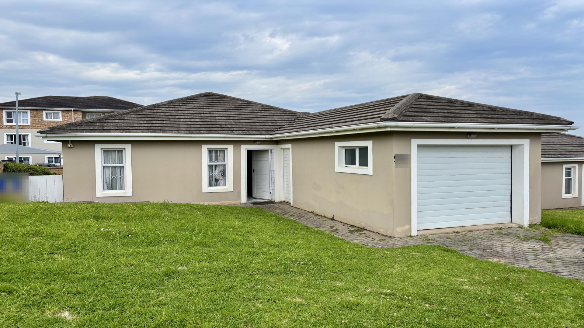 Front View of property in Gonubie